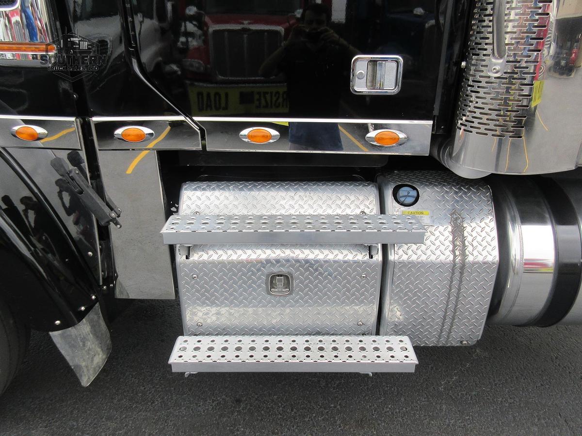 Used 2023 FREIGHTLINER CORONADO 122 SD