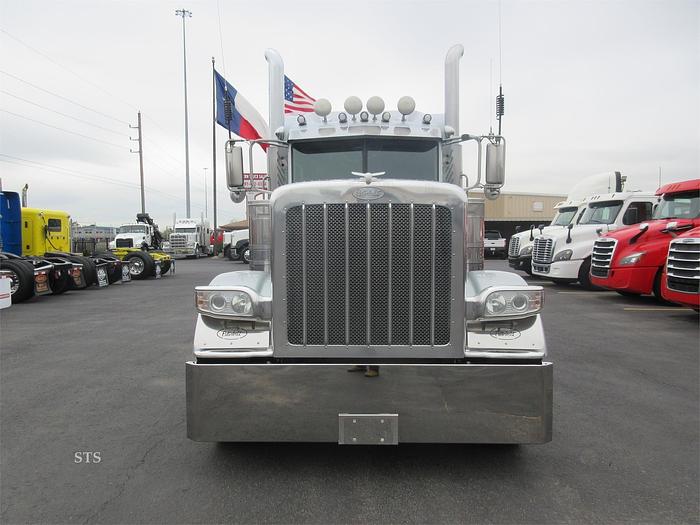 Used 2019 PETERBILT 389
