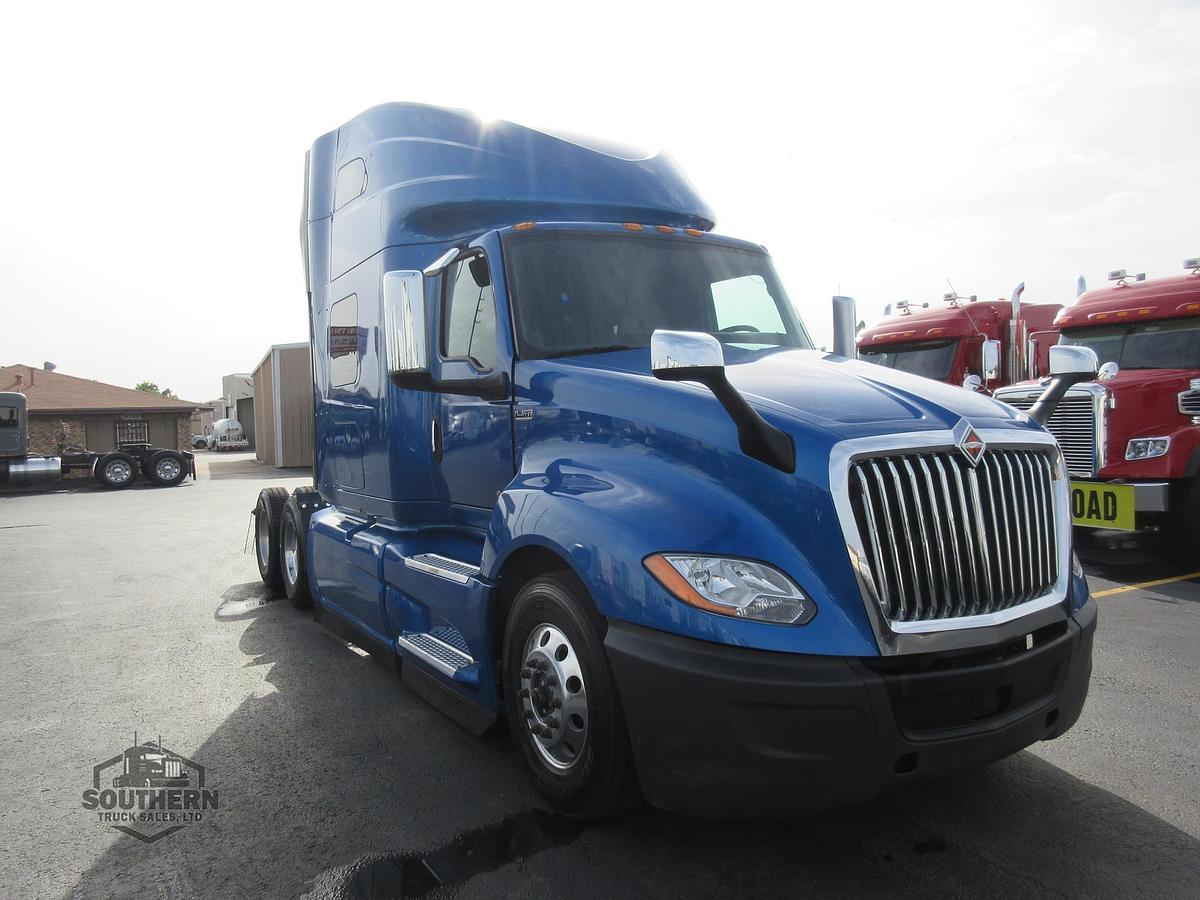 Used 2021 INTERNATIONAL LT