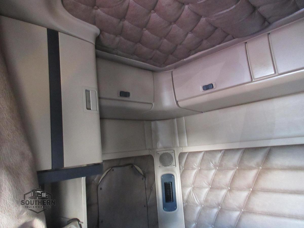 Used 2020 FREIGHTLINER CORONADO 122 SD