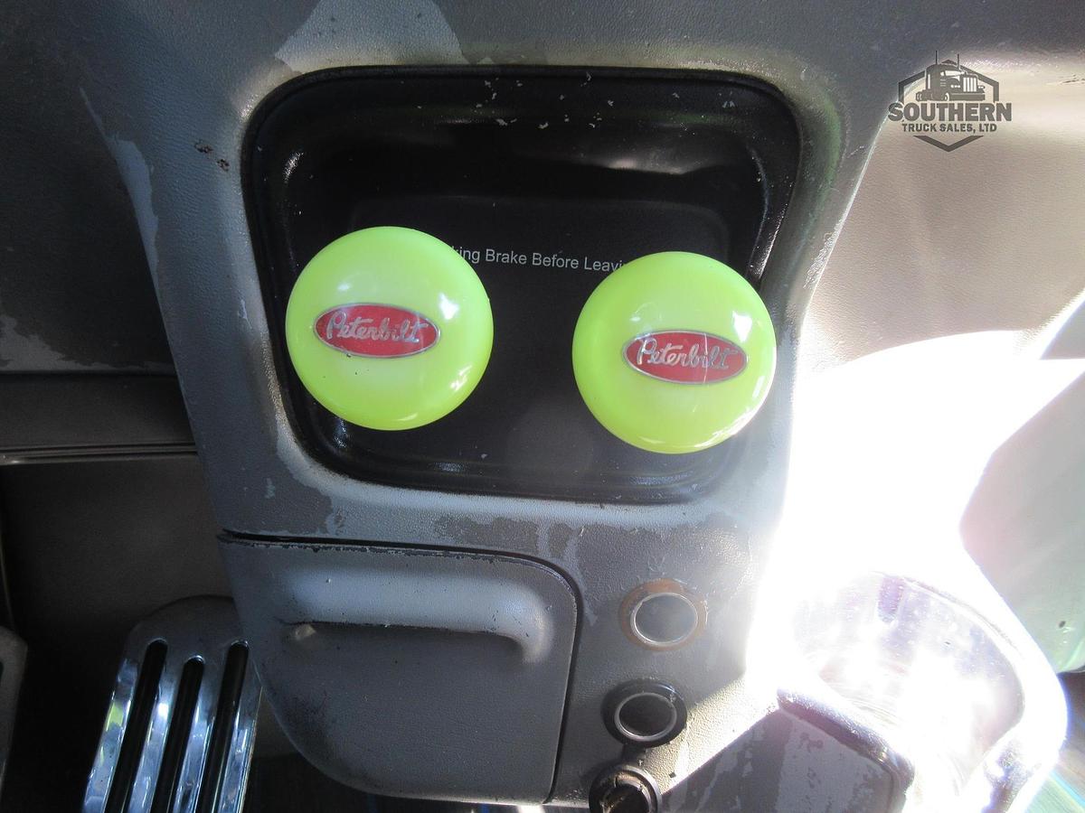 Used 2006 PETERBILT 379EXHD