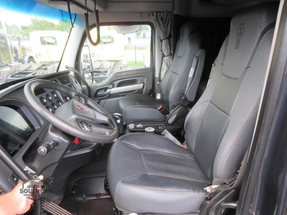 Used 2023 KENWORTH T880