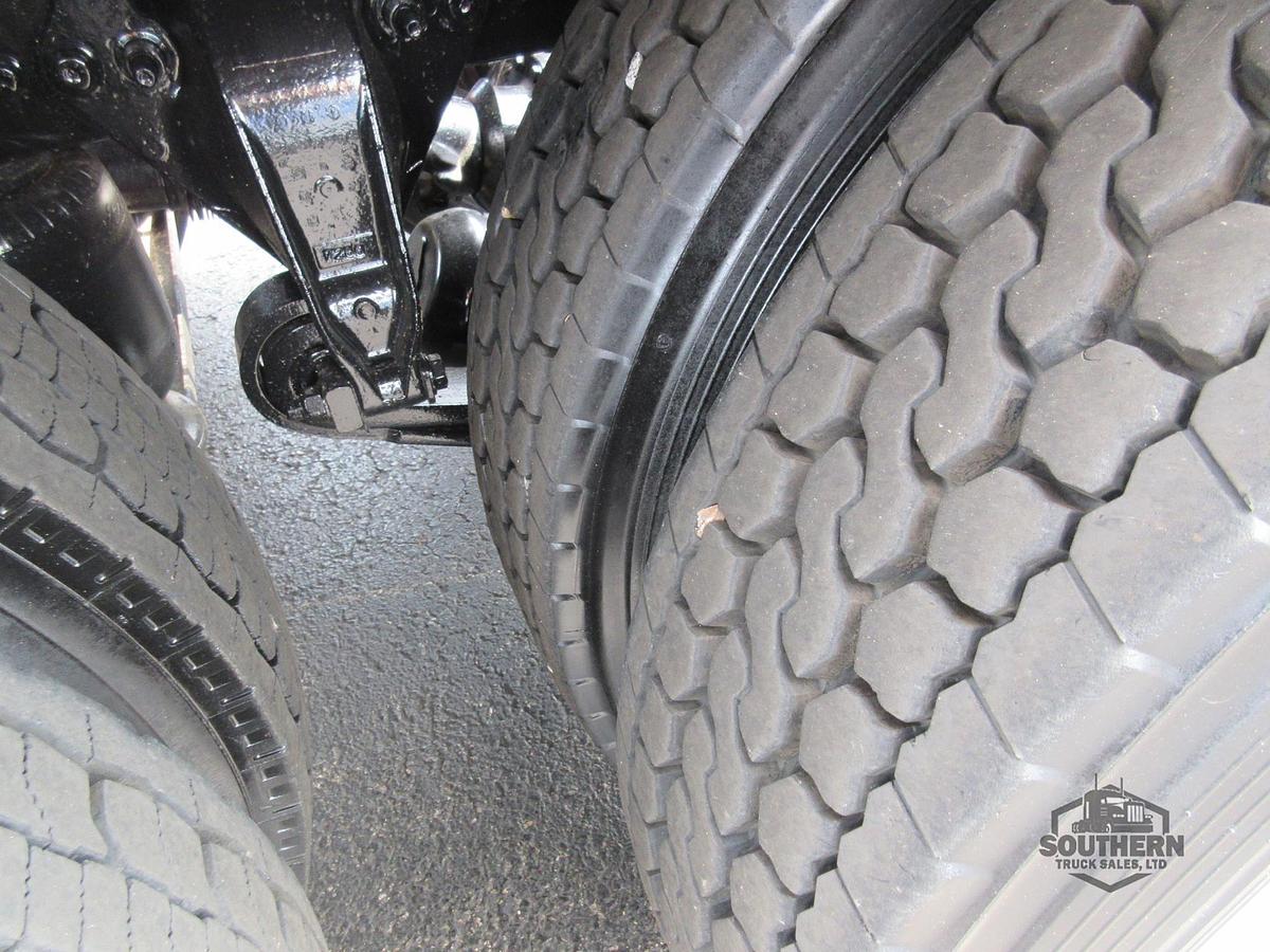 Used 2018 FREIGHTLINER CORONADO 122 SD