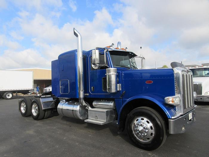 Used 2014 PETERBILT 389