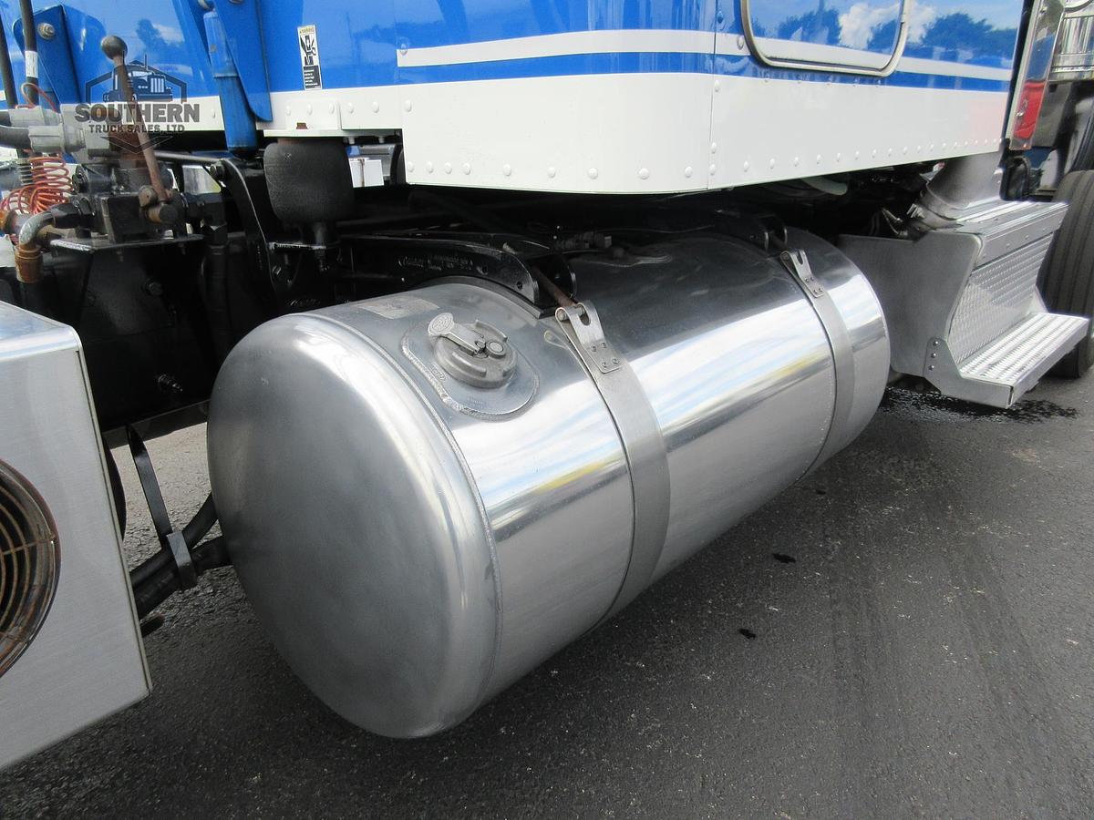 Used 2019 PETERBILT 389