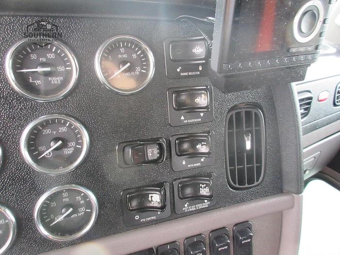 Used 2017 PETERBILT 367