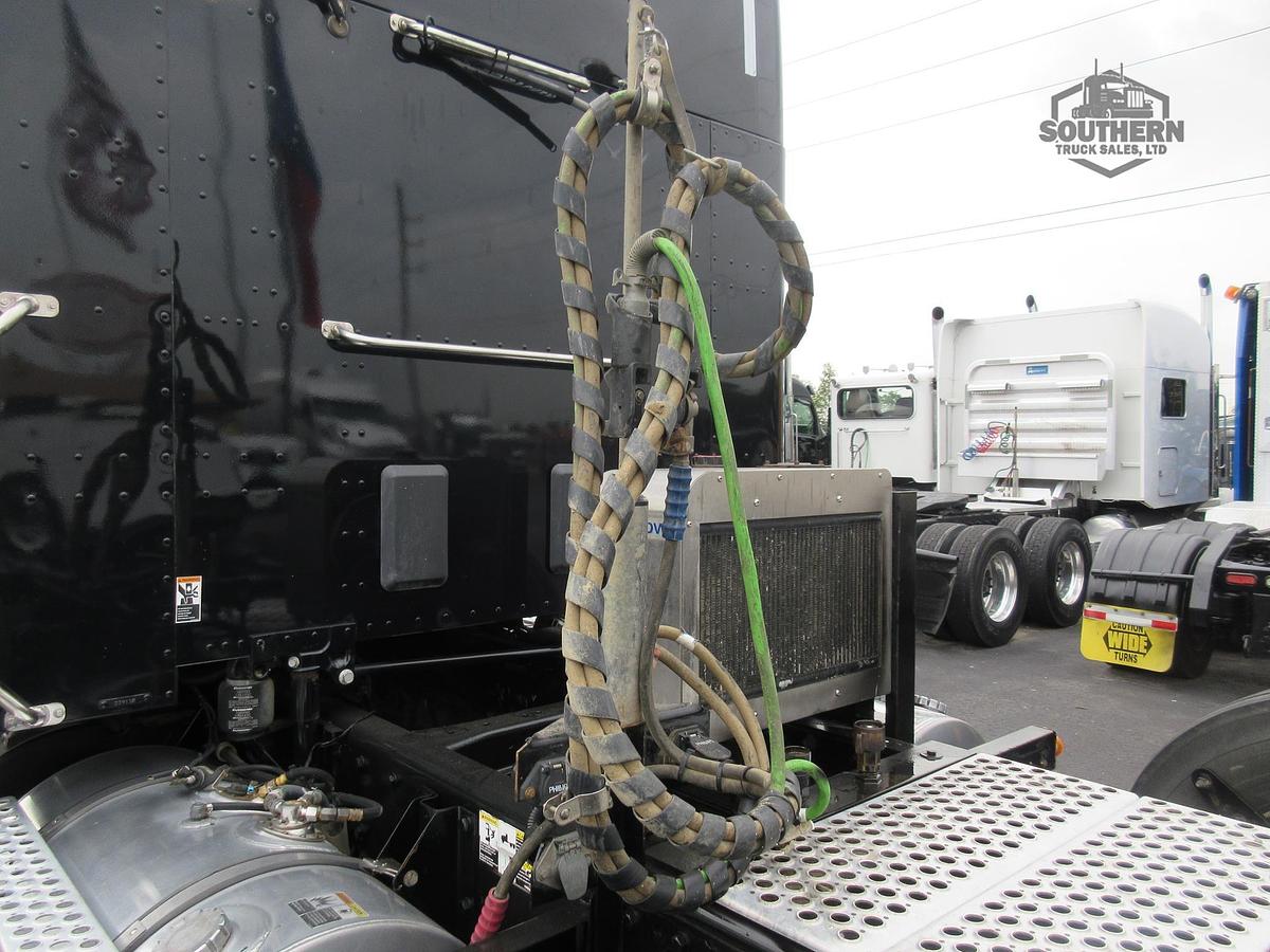 Used 2023 KENWORTH T880