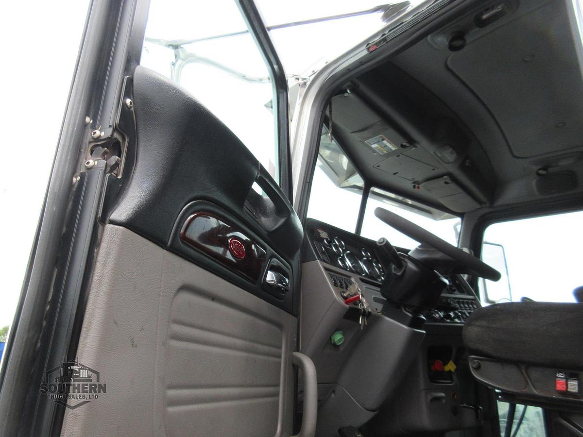 Used 2018 PETERBILT 389