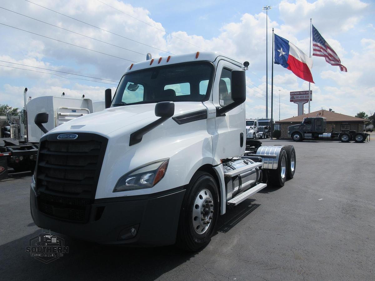 Used 2020 FREIGHTLINER CASCADIA 126