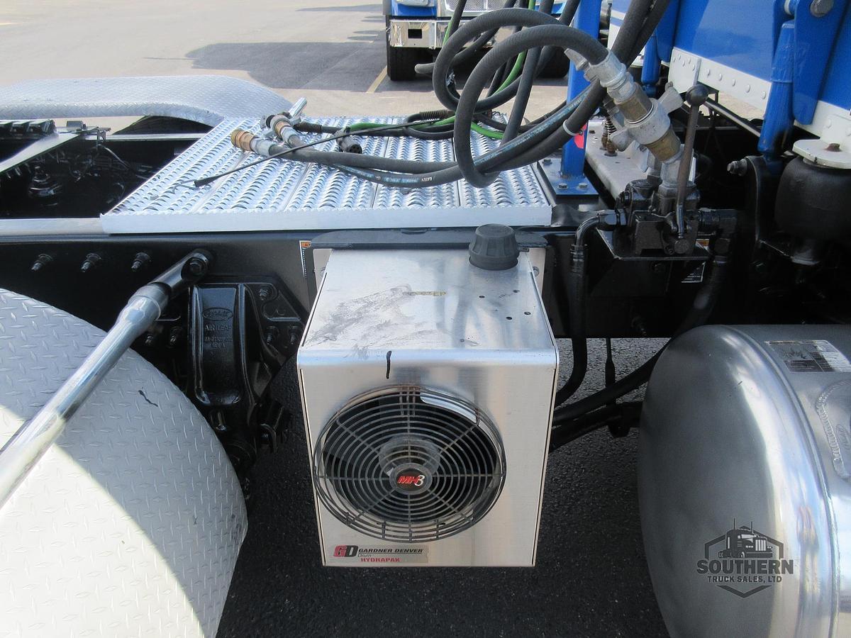 Used 2019 PETERBILT 389