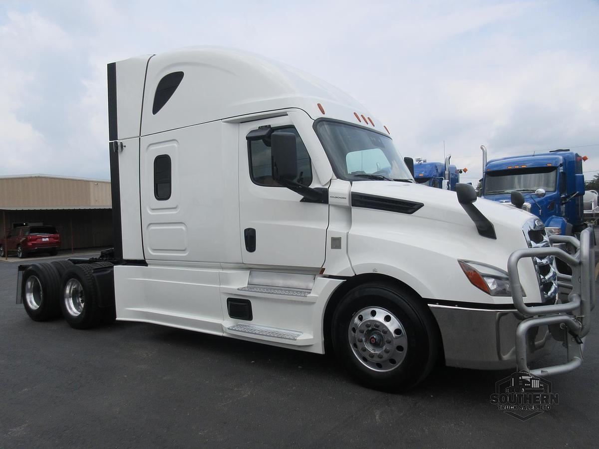 Used 2020 FREIGHTLINER CASCADIA 126