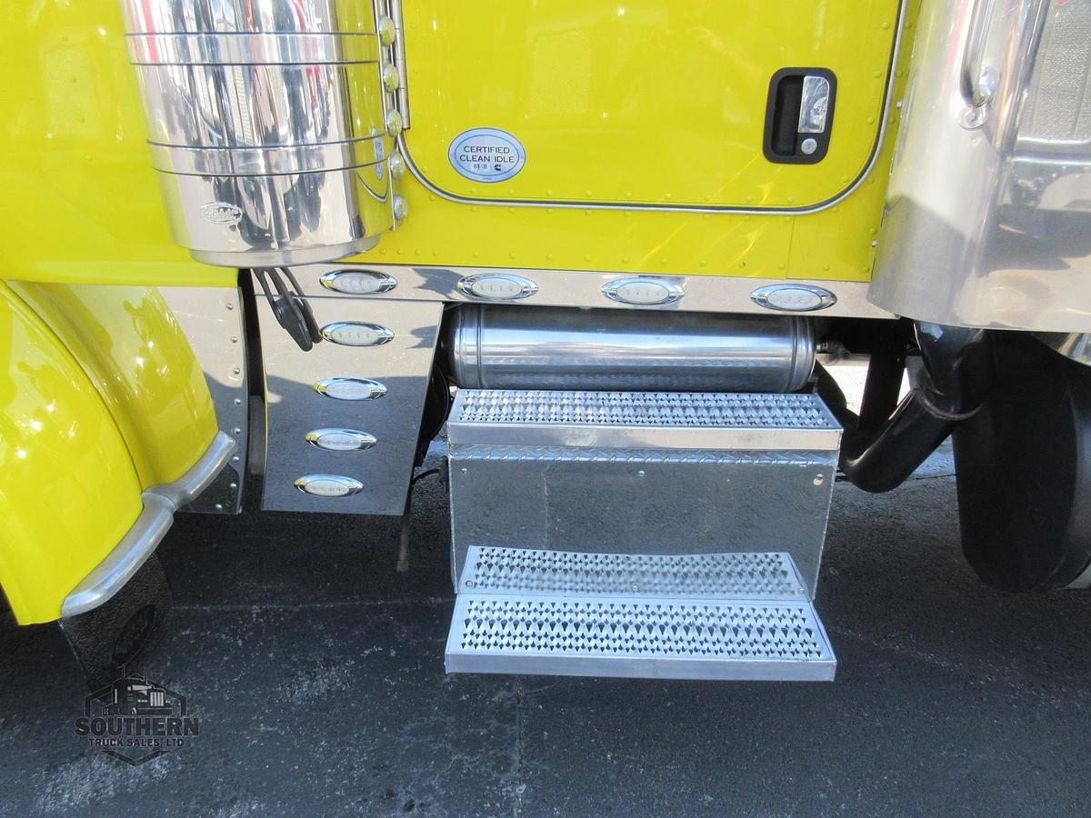 Used 2019 PETERBILT 389