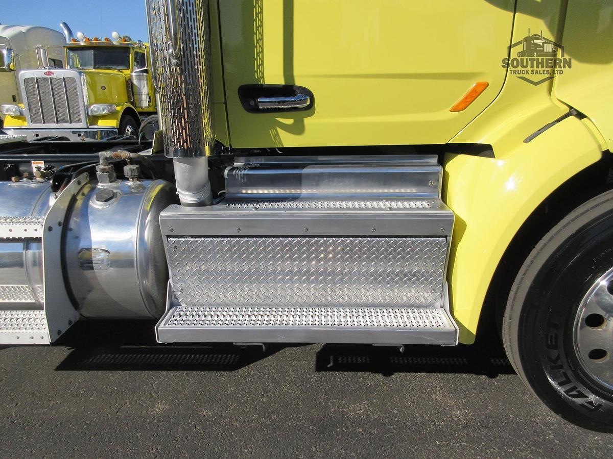 Used 2020 PETERBILT 567