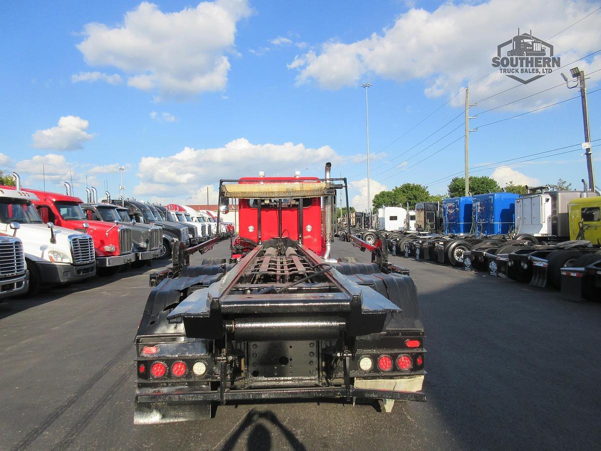 Used 2019 PETERBILT 348