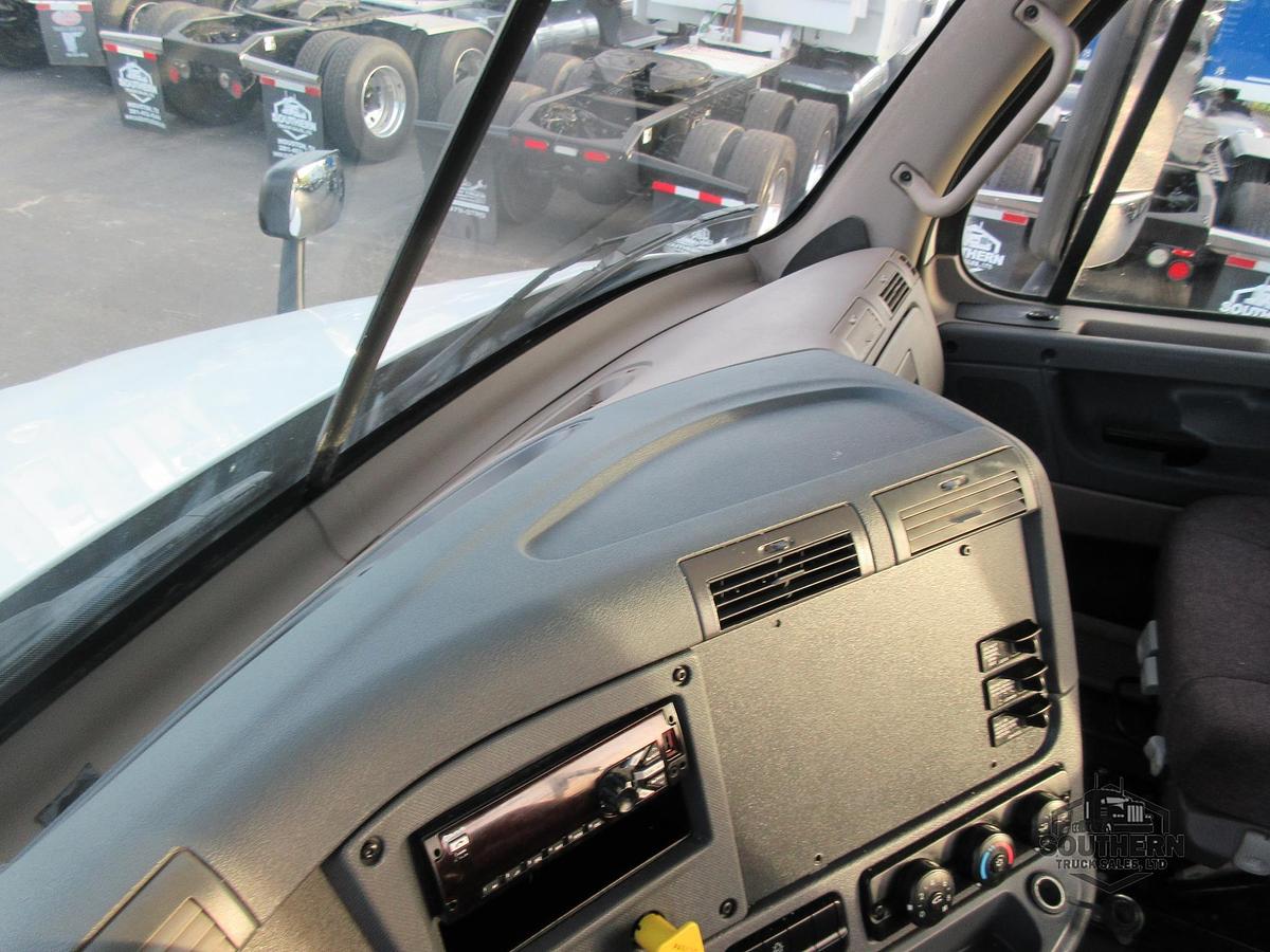 Used 2018 FREIGHTLINER CASCADIA 113