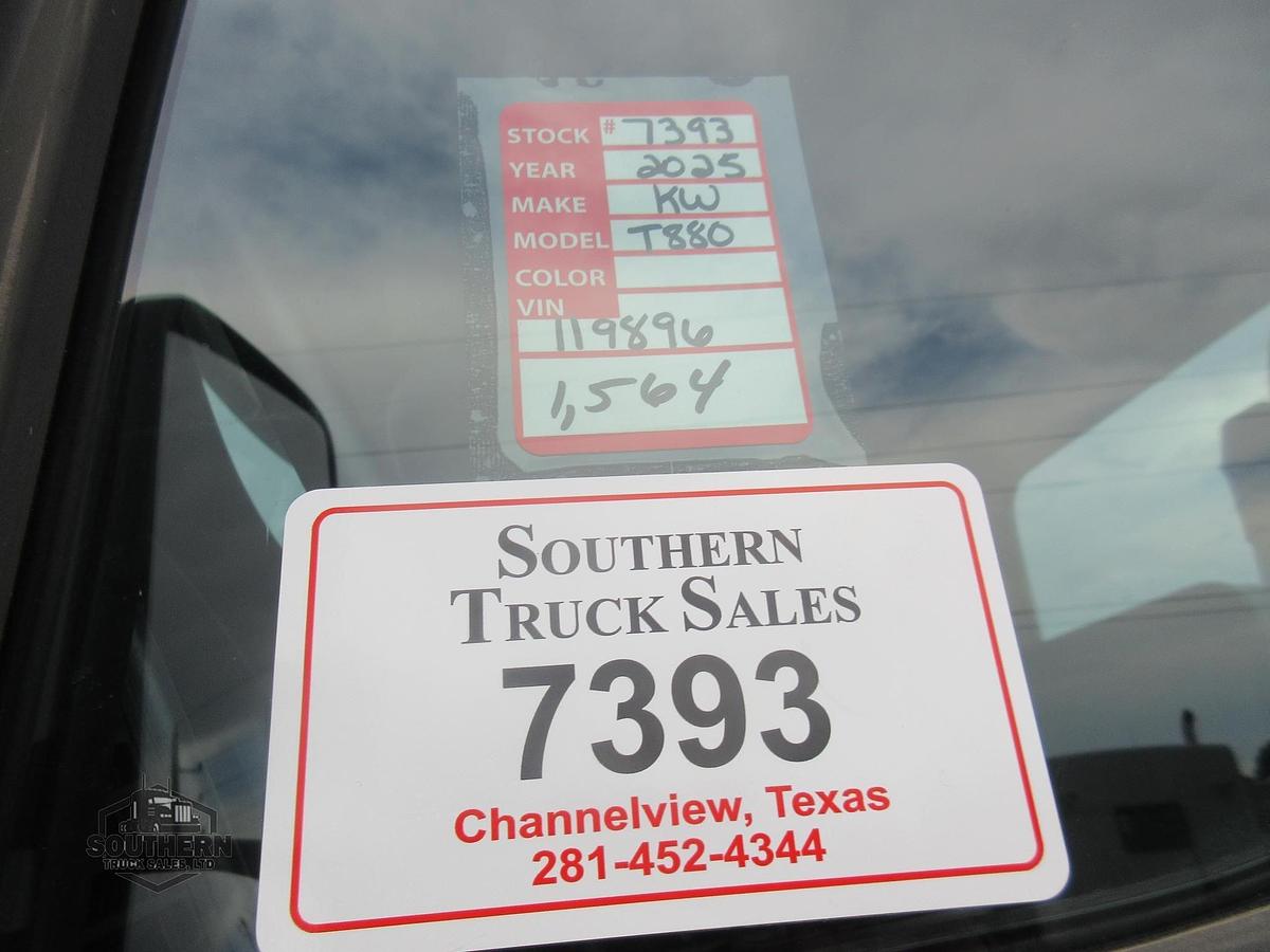 Used 2025 KENWORTH T880