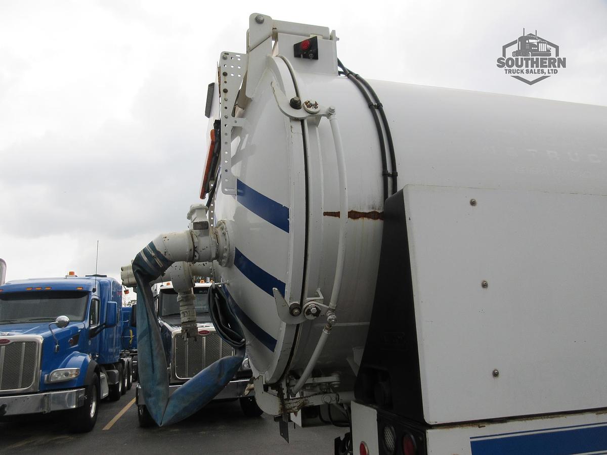 Used 2014 FREIGHTLINER 114SD