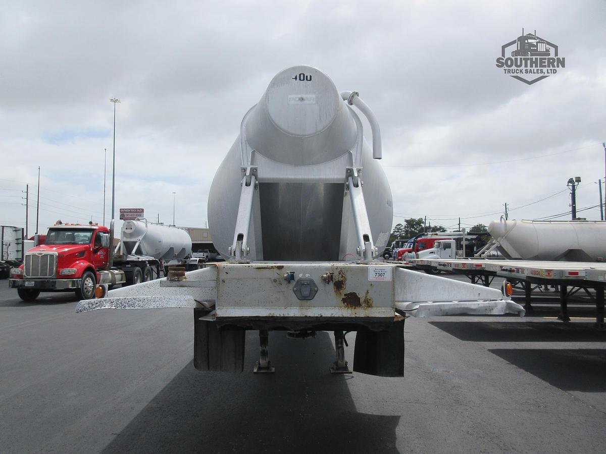 Used 2010 POLAR Tandem Axle