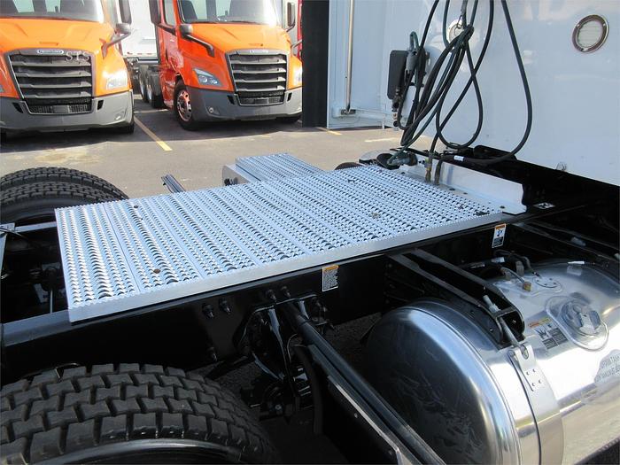 Used 2020 PETERBILT 579