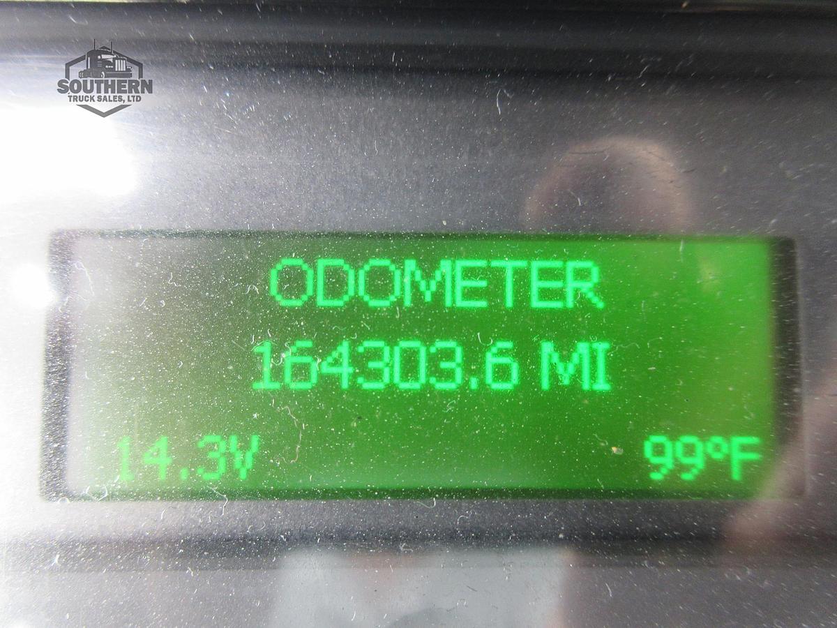 Used 2017 FREIGHTLINER BUSINESS CLASS M2 106