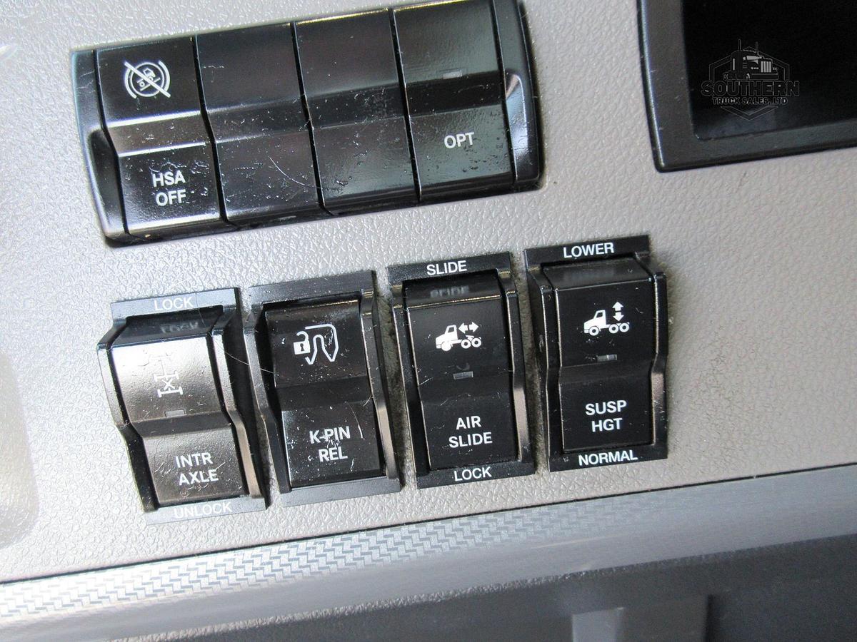 Used 2022 FREIGHTLINER CASCADIA 116