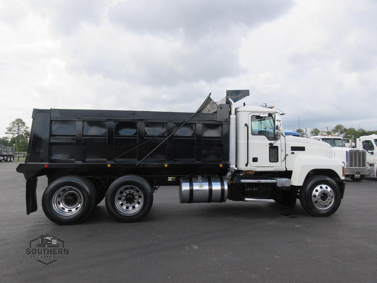 Used 2023 MACK PINNACLE 64T