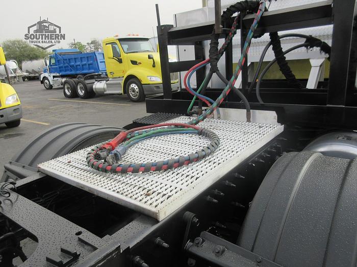 Used 2017 PETERBILT 367