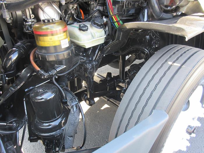 Used 2017 FREIGHTLINER CASCADIA 113