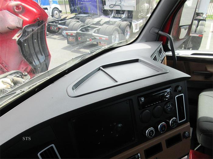 Used 2019 FREIGHTLINER CASCADIA 126