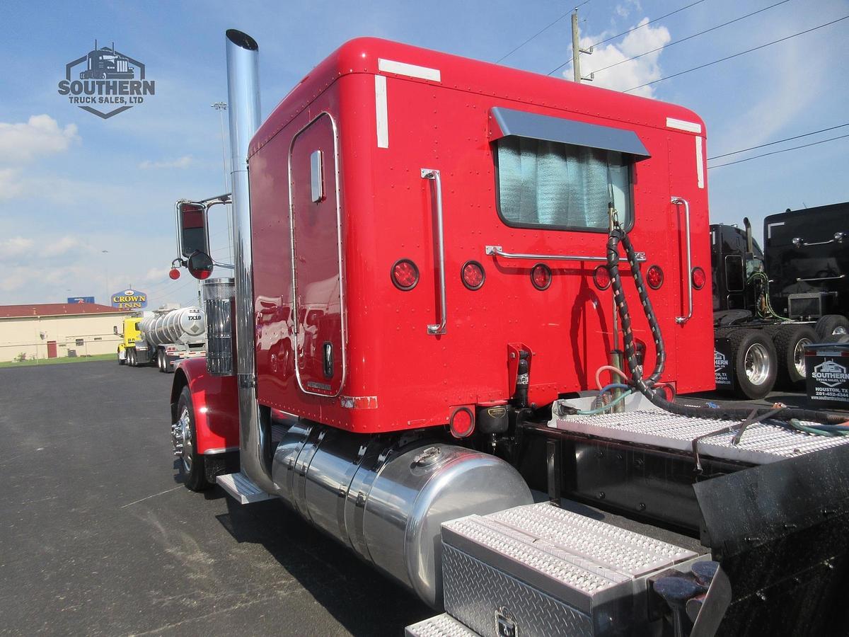 Used 2014 PETERBILT 389