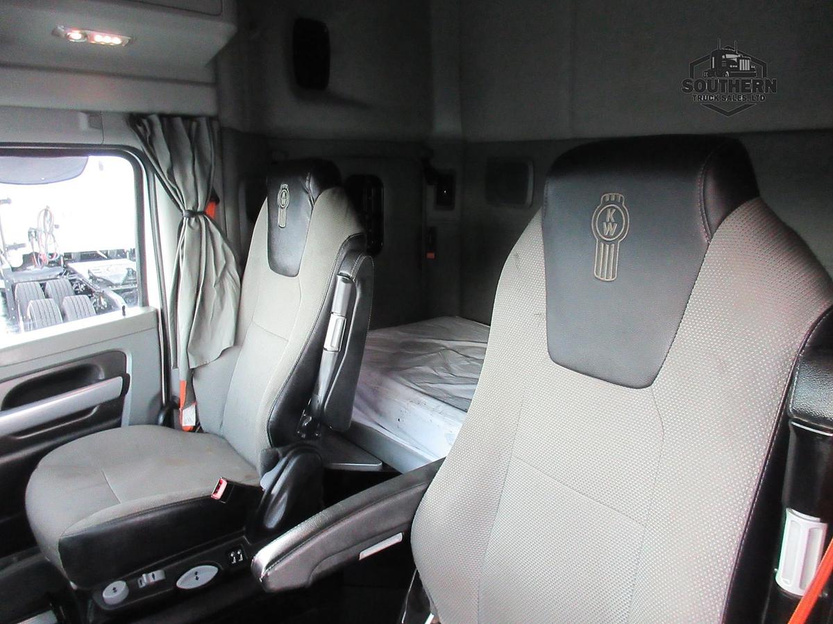 Used 2020 KENWORTH T880