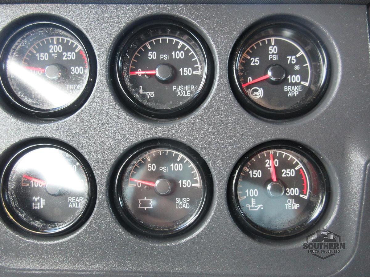 Used 2021 PETERBILT 567