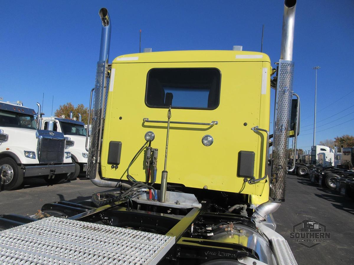 Used 2020 PETERBILT 567