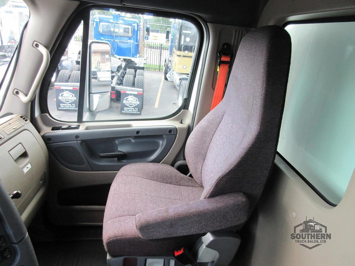 Used 2019 FREIGHTLINER CASCADIA 125