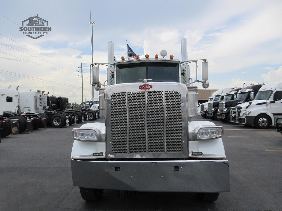 Used 2018 PETERBILT 389
