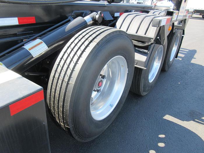 Used 2013 PETERBILT 348