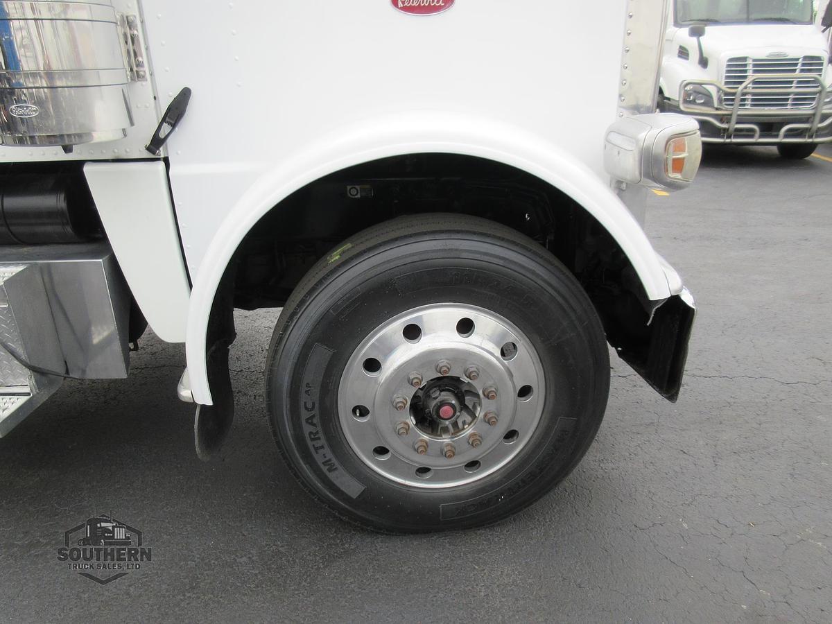 Used 2011 PETERBILT 388