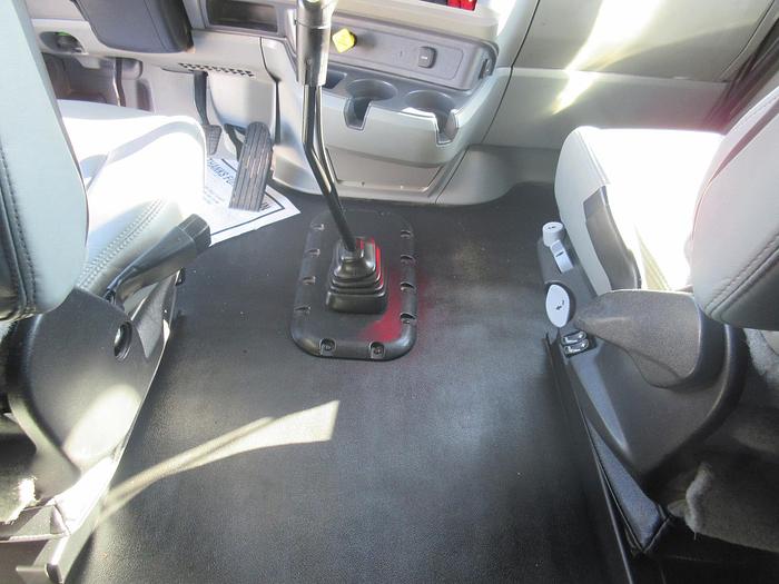 Used 2021 KENWORTH T880