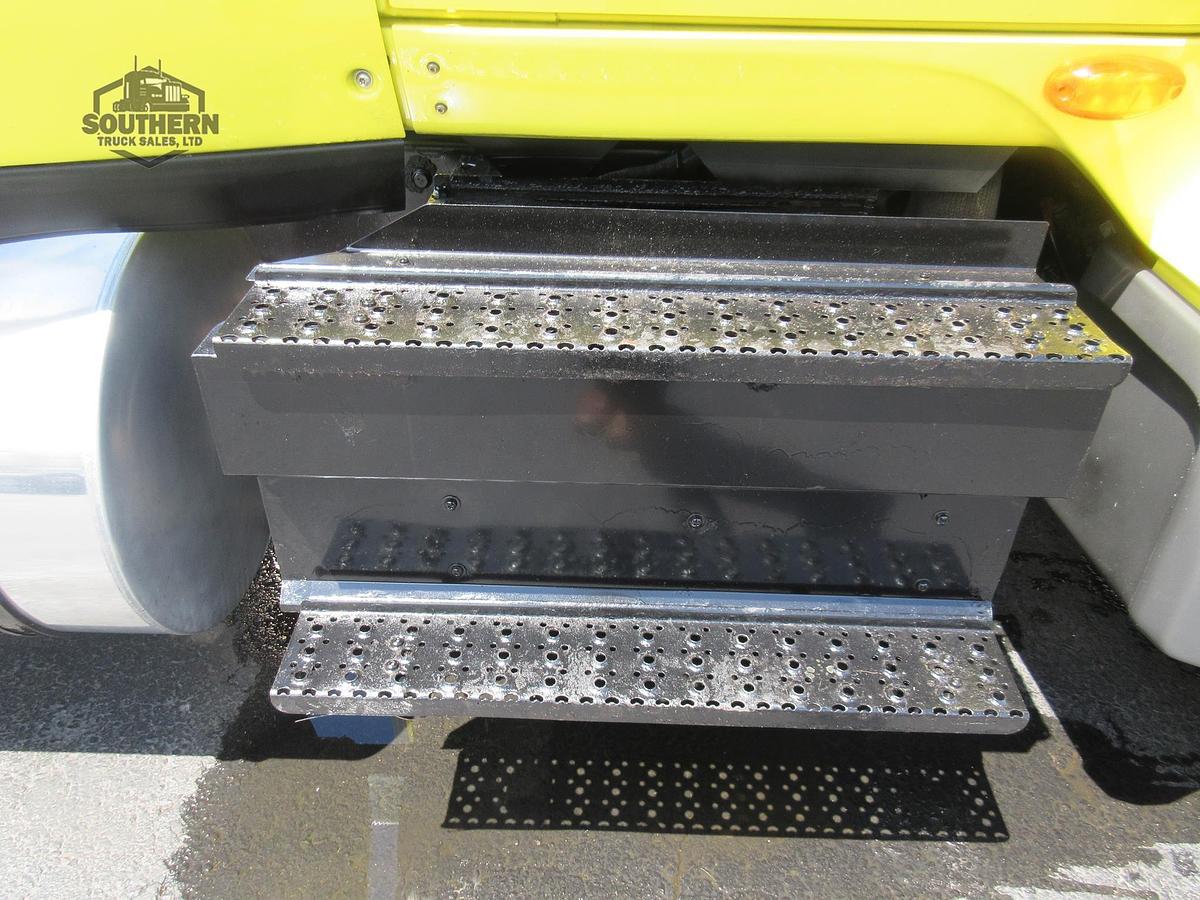 Used 2023 INTERNATIONAL LT