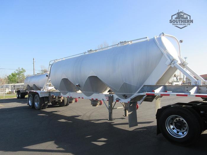 Used 2011 POLAR 41 ft