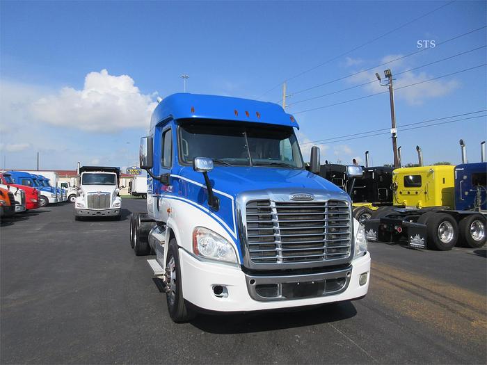 Used 2017 FREIGHTLINER CASCADIA 125