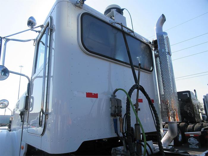 Used 2015 PETERBILT 365