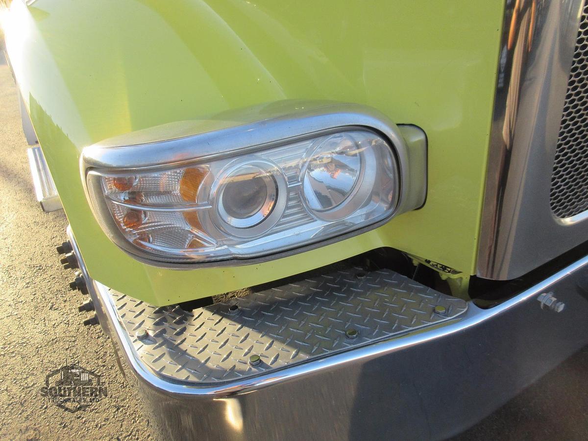 Used 2020 PETERBILT 567