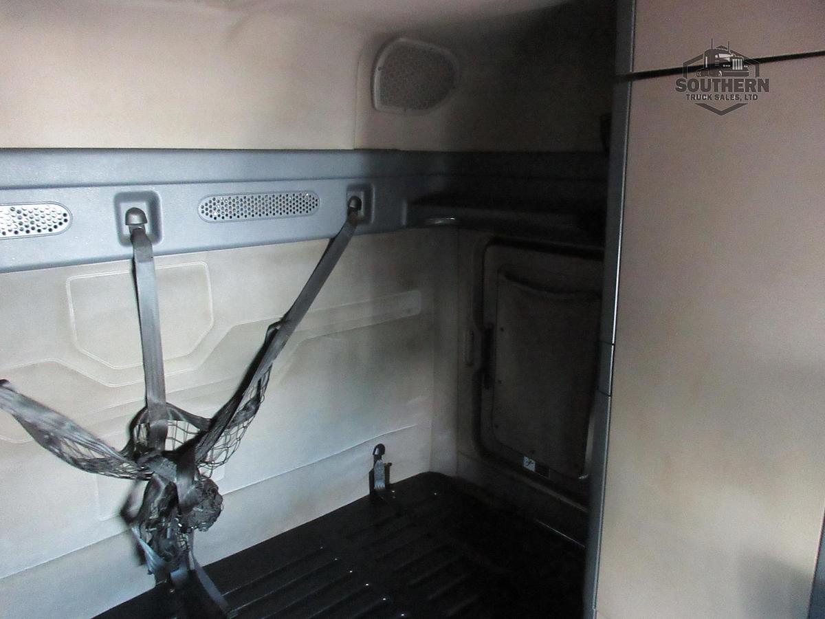 Used 2018 FREIGHTLINER CASCADIA 125