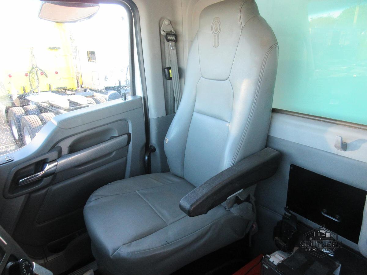 Used 2016 KENWORTH T880