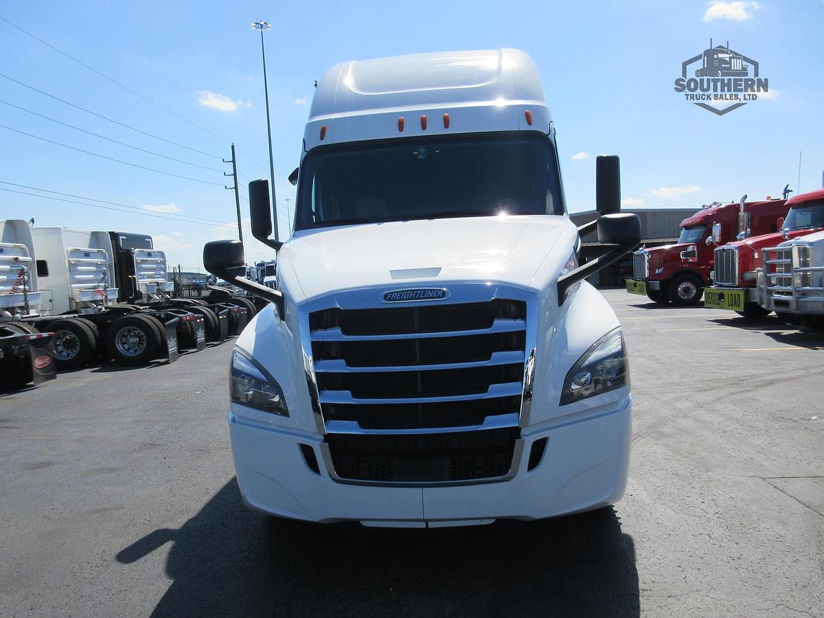 Used 2020 FREIGHTLINER CASCADIA 126