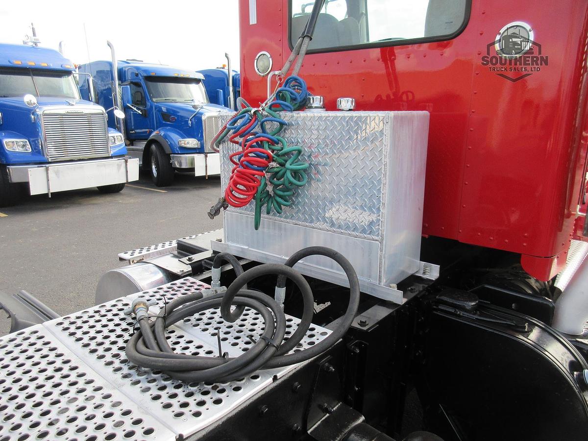 Used 2013 KENWORTH T800