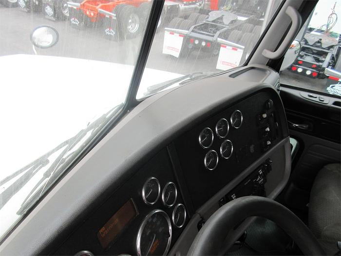 Used 2015 PETERBILT 365