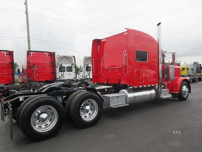 Used 2015 PETERBILT 389