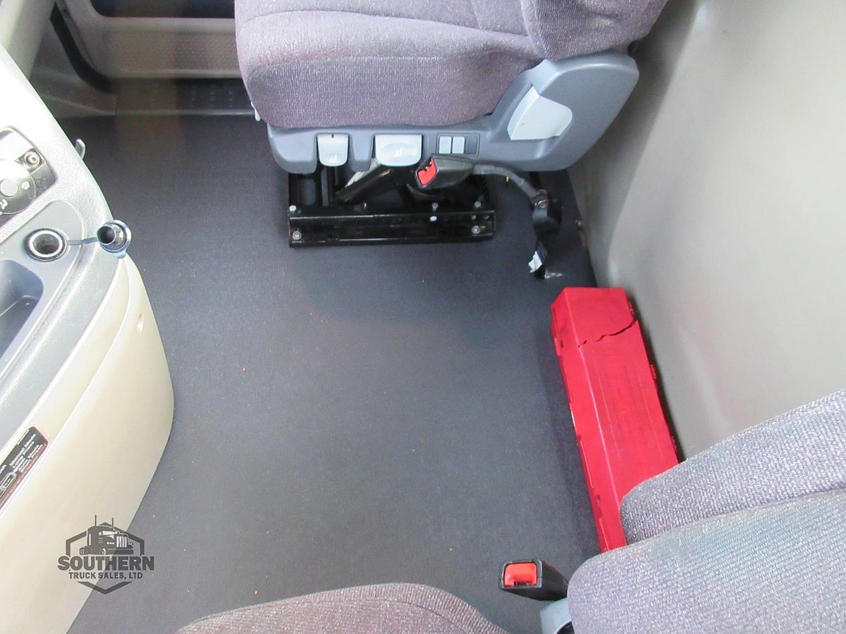 Used 2018 FREIGHTLINER CASCADIA 113